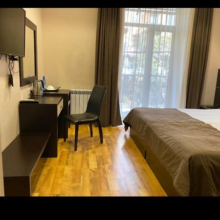 Hotel Lilia Yerevan Luaran gambar