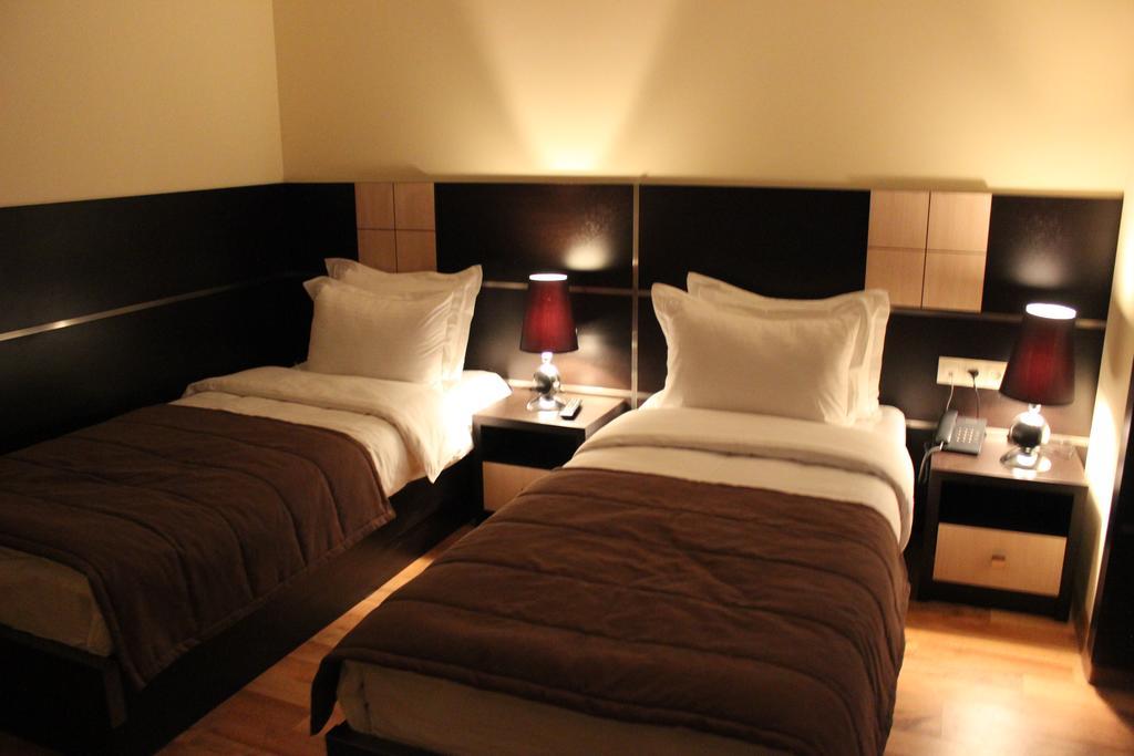 Hotel Lilia Yerevan Luaran gambar