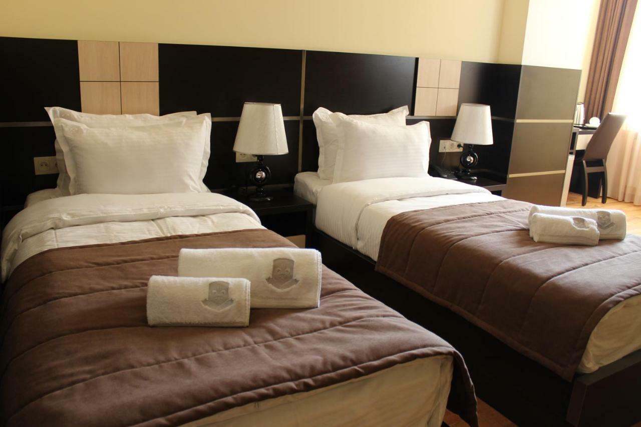 Hotel Lilia Yerevan Luaran gambar